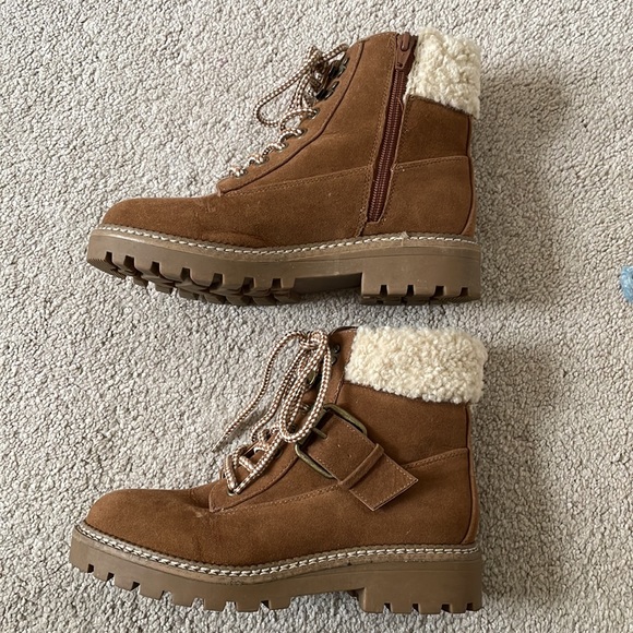 Universal Threads Sherpa Lug Sole Booties - Picture 4 of 5